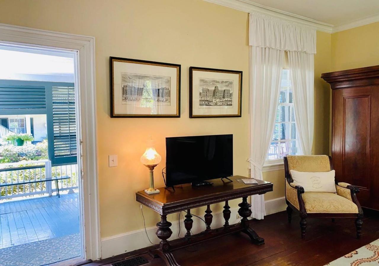 Linden - A Historic Bed And Breakfast Natchez Exterior photo